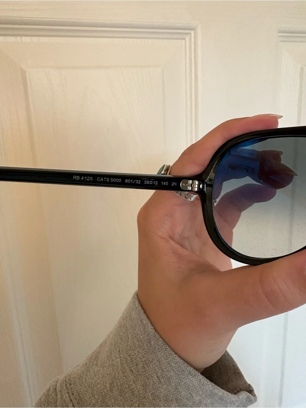 Ray-Ban Black Aviator Sunglasses with Gray Lenses